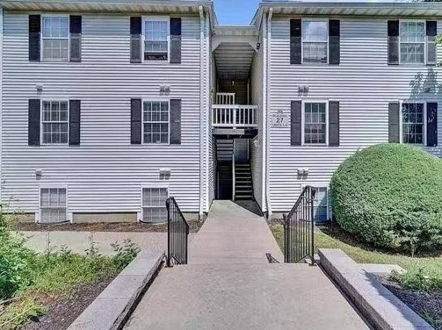Condo for rent in Newburgh