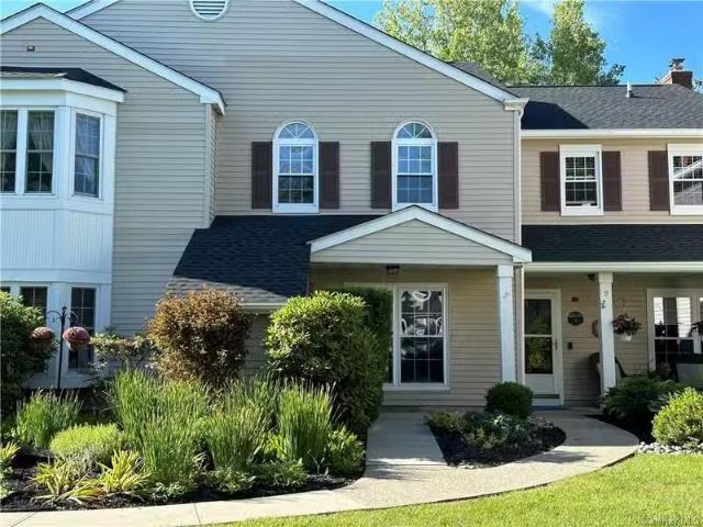 Condo for rent in Monroe