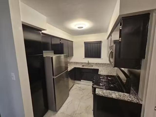Condo for rent in Detroit