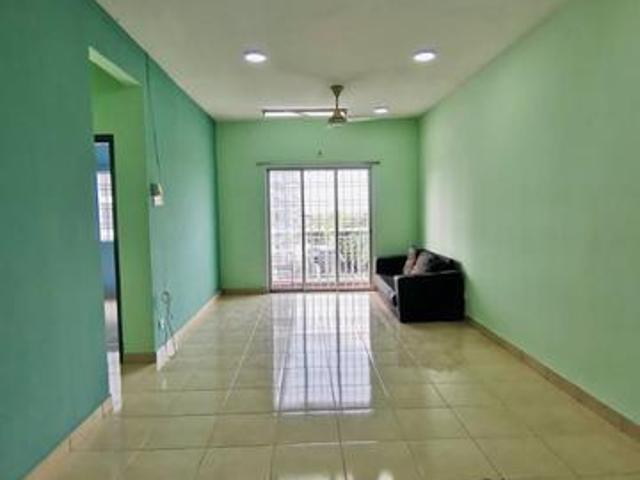 Condominium for sale in Petaling, Alam Impian