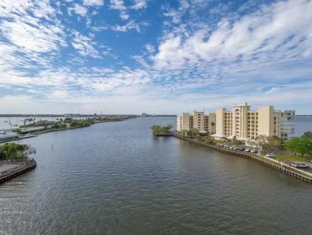 Condo for rent in Melbourne