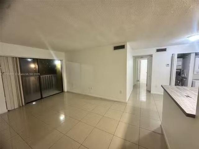 Condo for rent in Miami