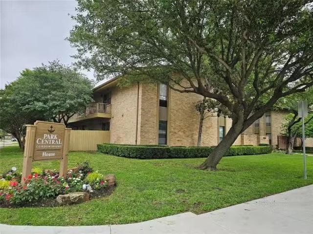 Condo for rent in Dallas