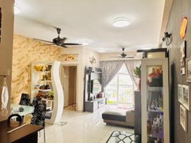 Condominium for sale in Petaling, Alam Impian