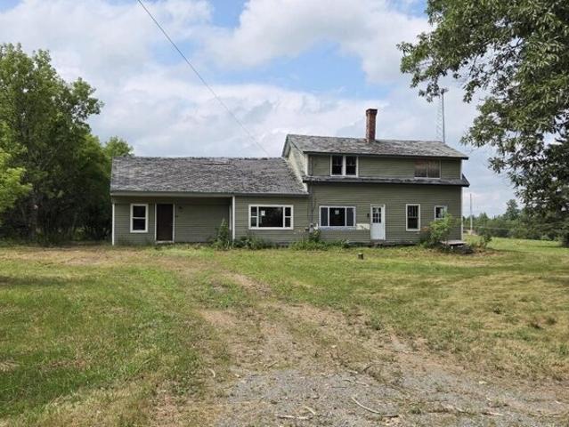 House for sale in Plymouth, Maine