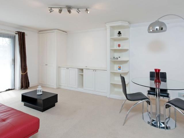 Apartment for rent in Battersea, Greater London