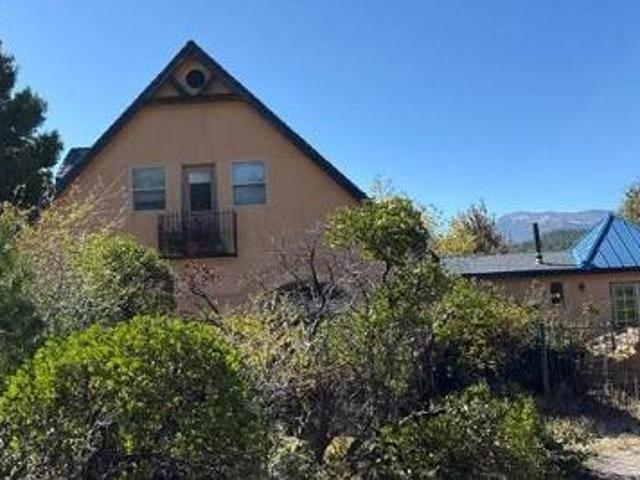 House for sale in Mount Shasta, California