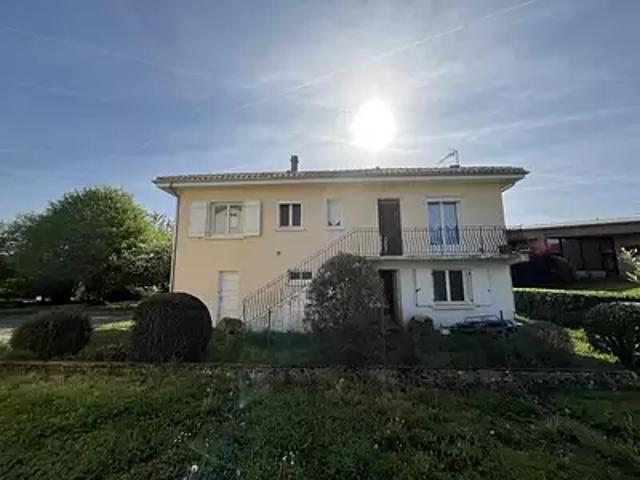 Maison vente à Confolens