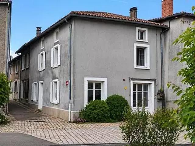 Maison vente à Confolens