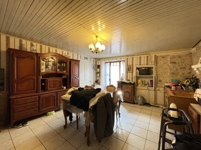 Maison vente à Confolens