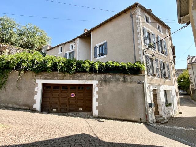 Maison vente à Confolens