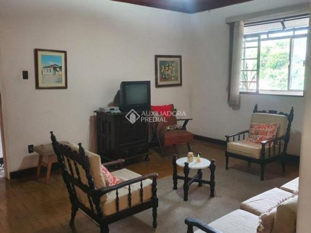 Casa venda em Região Imediata de Guaratinguetá, Região Metropolitana do Vale do Paraíba e Litoral Norte