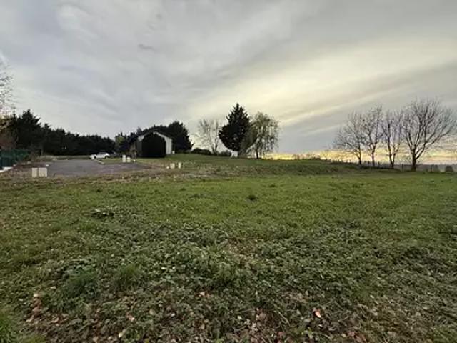 Terrain vente à Bourg-en-Bresse, Confrançon