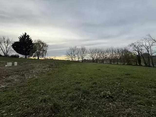 Terrain vente à Bourg-en-Bresse, Confrançon