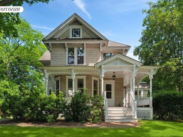 House for sale in Shelter Island
