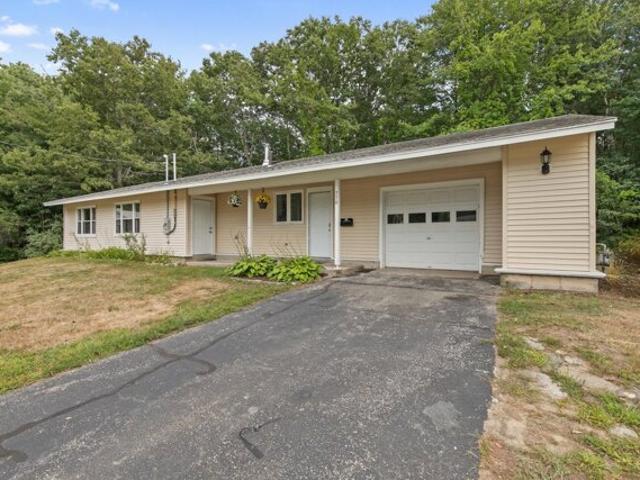 House for sale in Topsham, Sagadahoc County