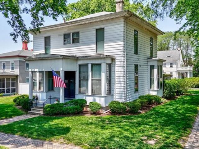 House for sale in Ottawa, Illinois