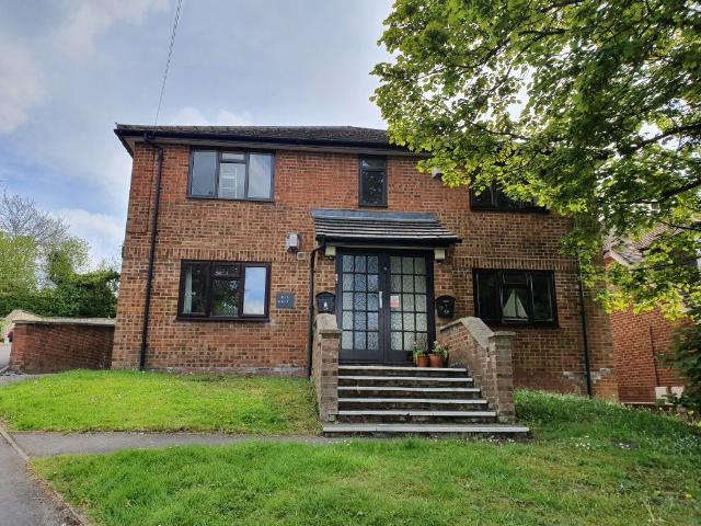 Apartment for rent in Totteridge, Cressex