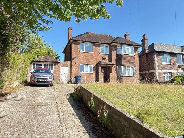 House for rent in Totteridge, Cressex