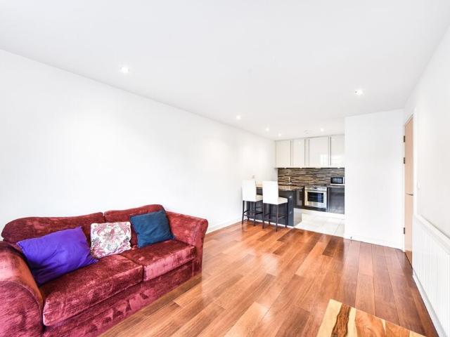 Apartment for rent in London Borough of Lewisham, Deptford