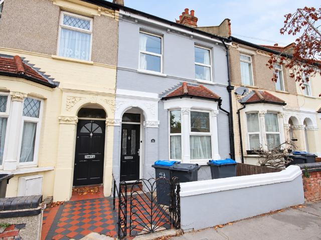 House for rent in London Borough of Croydon, Greater London