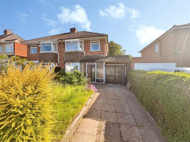 House for rent in Aldersley, Claregate