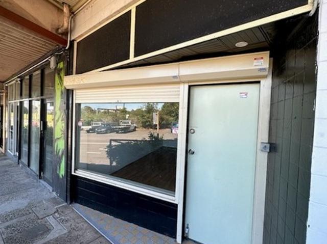 Retail for rent in Wollongong West, New South Wales