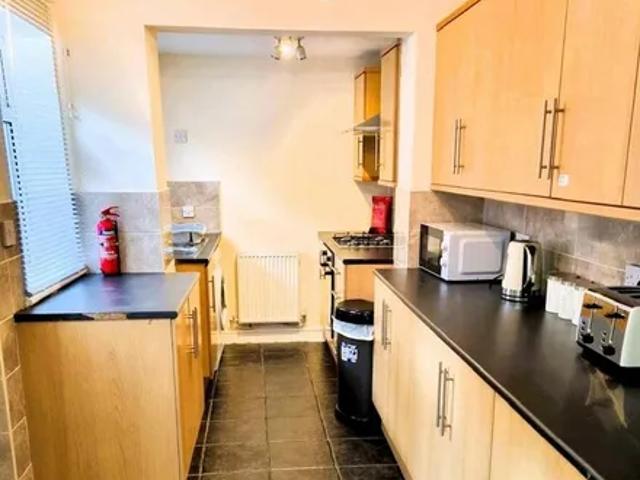House for rent in Calderstones