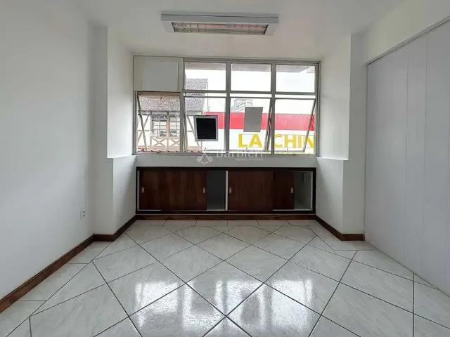 Escritorio aluguel em Região Geográfica Imediata de Blumenau, Blumenau