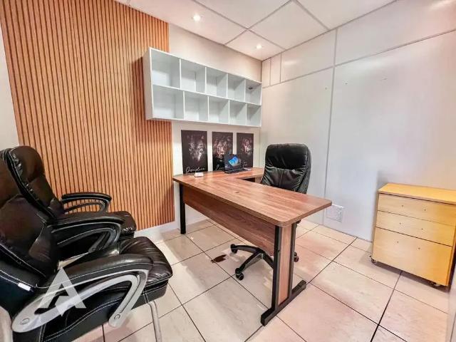 Escritorio aluguel em Região Geográfica Imediata de Blumenau, Blumenau