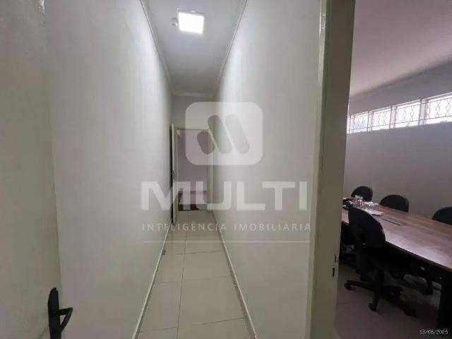 Escritorio aluguel em Região Geográfica Imediata de Uberlândia, Oliveira Fortes