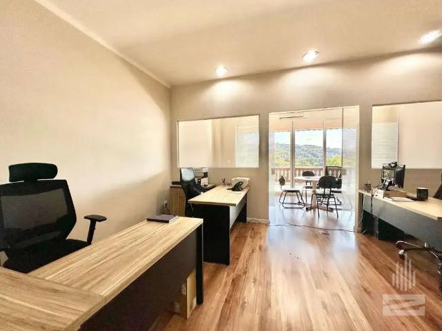 Escritorio venda em Região Geográfica Imediata de Blumenau, Blumenau