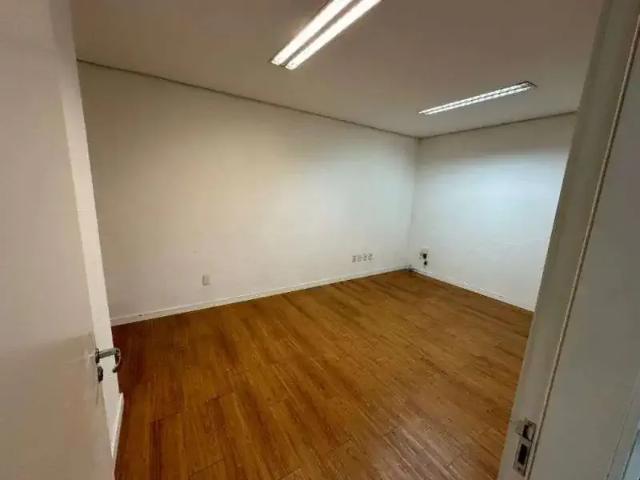 Escritorio venda em Região Geográfica Imediata de Blumenau, Blumenau