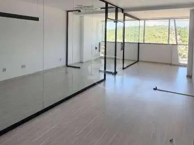 Escritorio venda em Região Geográfica Imediata de Blumenau, Blumenau