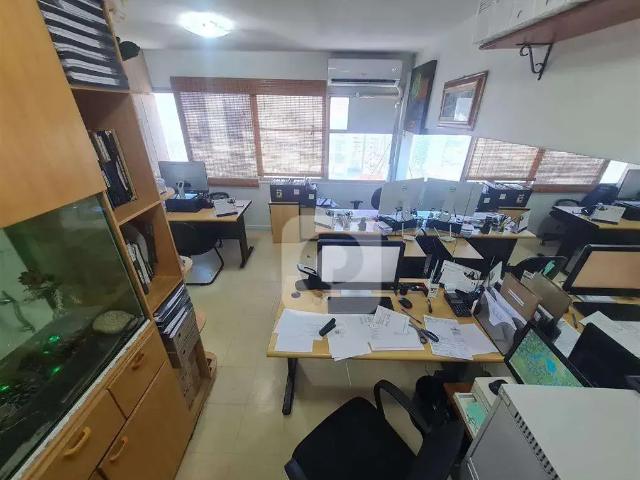 Escritorio venda em Região Geográfica Imediata do Rio de Janeiro, Região Metropolitana do Rio de Janeiro