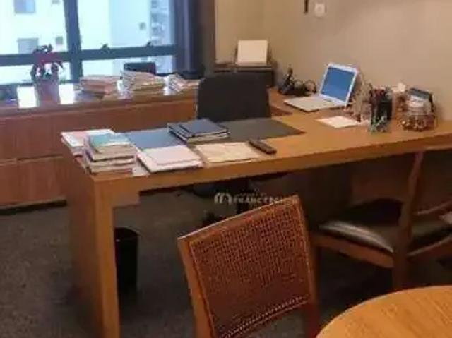 Escritorio venda em Região Imediata de São José dos Campos, Região Metropolitana do Vale do Paraíba e Litoral Norte