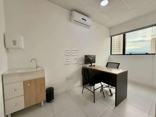 Escritorio venda em Região Geográfica Imediata de Florianópolis, São José