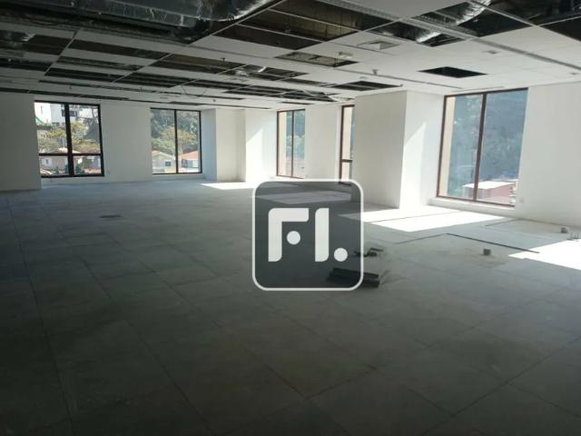 Ponto Comercial aluguel em Região Imediata de São Paulo, Região Metropolitana de São Paulo