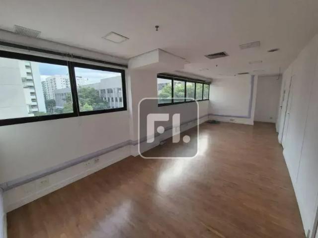 Ponto Comercial aluguel em Região Imediata de São Paulo, Região Metropolitana de São Paulo