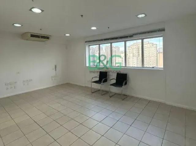 Ponto Comercial aluguel em Região Imediata de São Paulo, Região Metropolitana de São Paulo