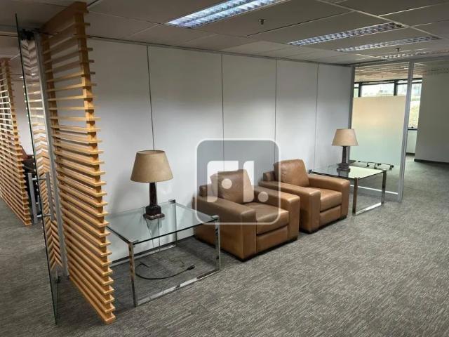 Ponto Comercial aluguel em Região Imediata de São Paulo, Região Metropolitana de São Paulo