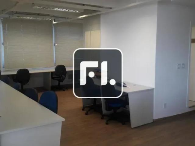 Ponto Comercial aluguel em Região Imediata de São Paulo, Região Metropolitana de São Paulo
