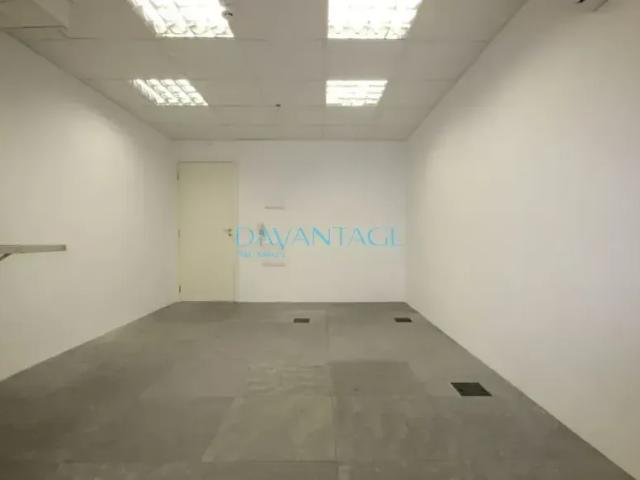 Ponto Comercial aluguel em Região Imediata de São Paulo, Região Metropolitana de São Paulo