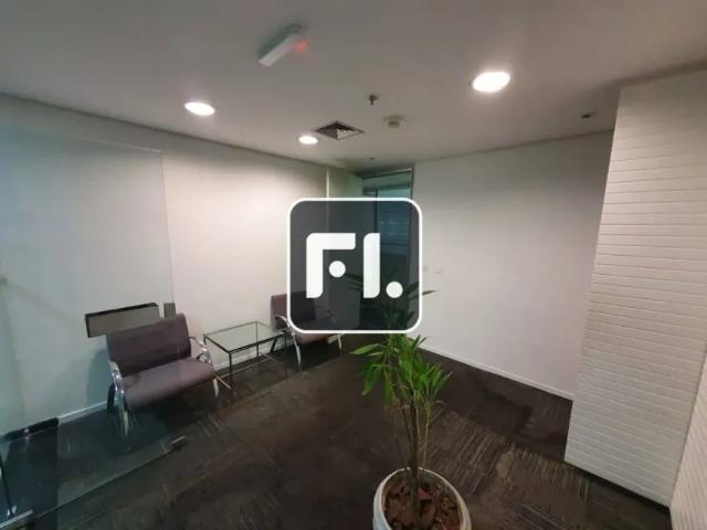 Ponto Comercial aluguel em Região Imediata de São Paulo, Região Metropolitana de São Paulo