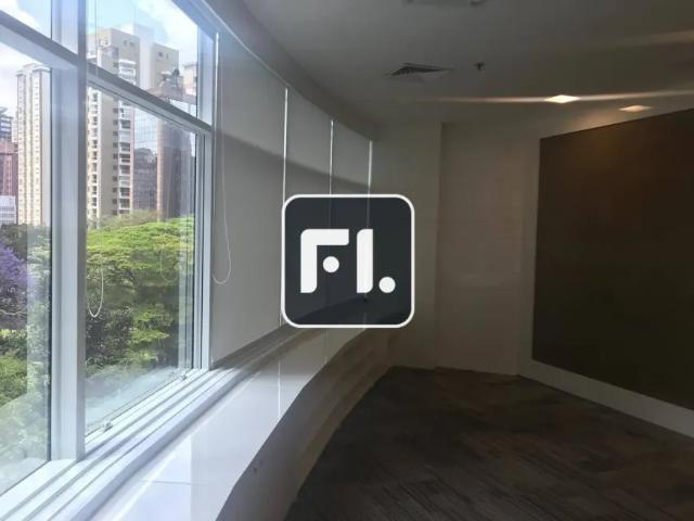 Ponto Comercial aluguel em Região Imediata de São Paulo, Região Metropolitana de São Paulo