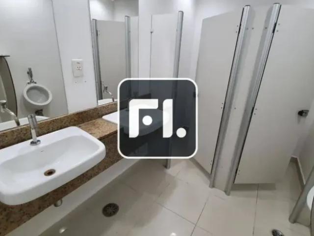 Ponto Comercial aluguel em Região Imediata de São Paulo, Região Metropolitana de São Paulo