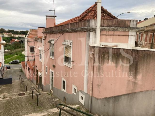 Prédio venda em Picheleira, Lisboa