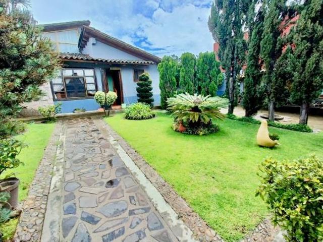 CONJUNTO DE 4 CABAÑAS
