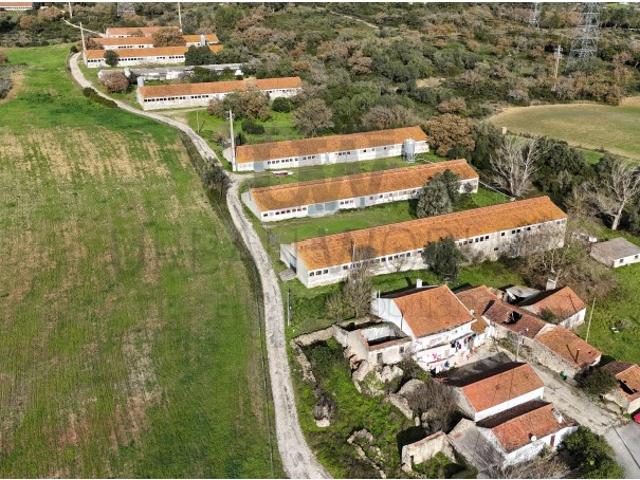 Armazém venda em Santiago Dos Velhos, Lisboa