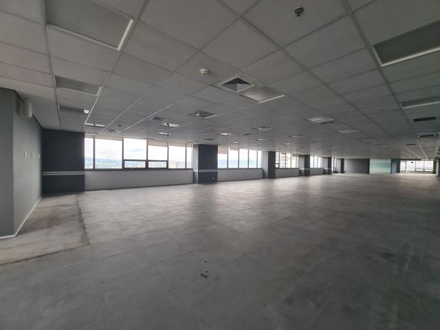 Ponto Comercial venda em Jardim Santa Cecília, Barueri